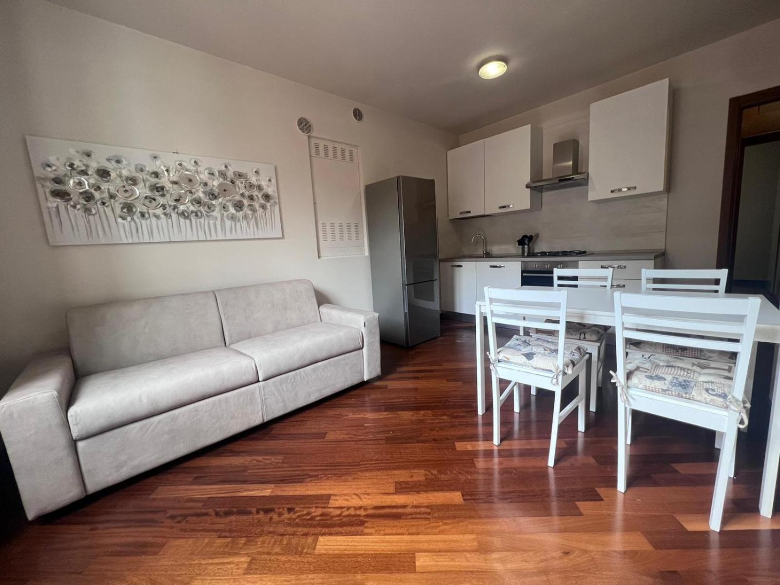 Lecco Holiday Apartment ภายนอก รูปภาพ